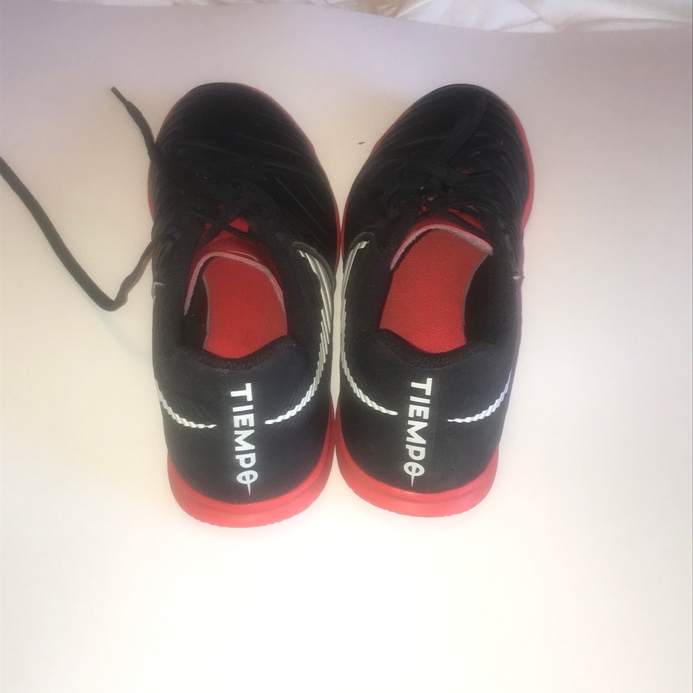 NikeTiempo Indoor Soccer Shoes - Picture 8 of 12
